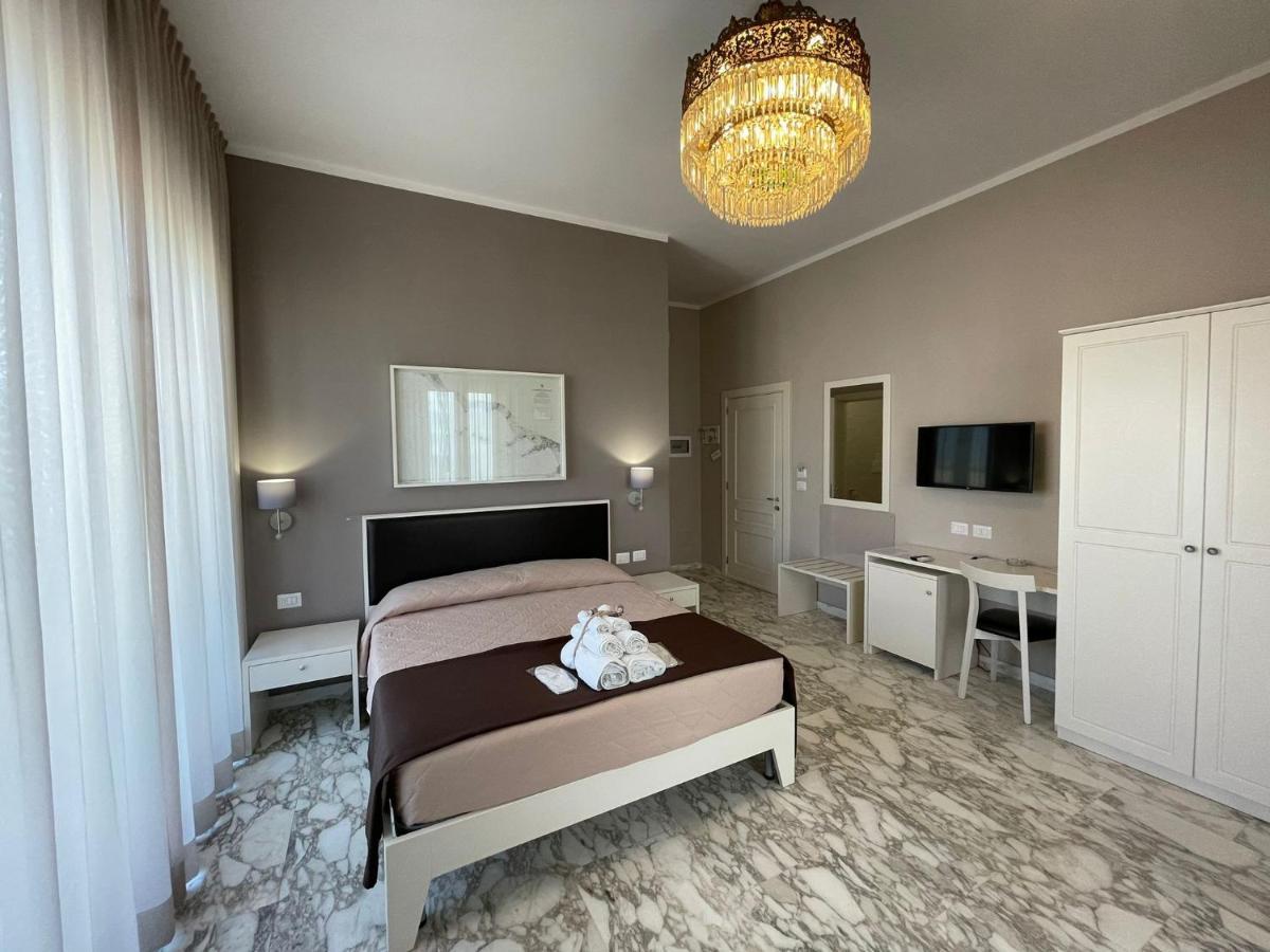 Faro Bianco Gallipoli - Suites & Apartments Eksteriør billede